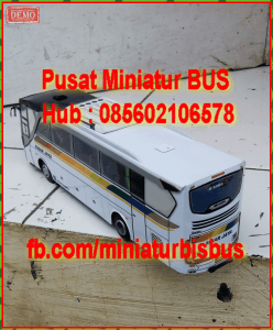 miniatur-bus-bis-405